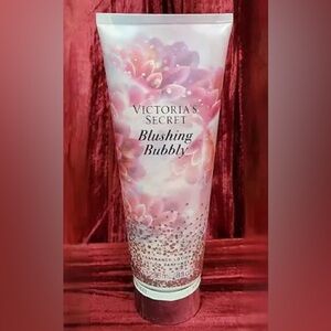 ‼️NWT‼️Victoria's Secret Blushing Bubbly Fragrance Lotion - Pink